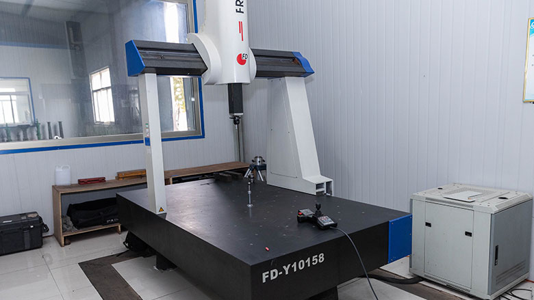 Three-coordinate measuring machine